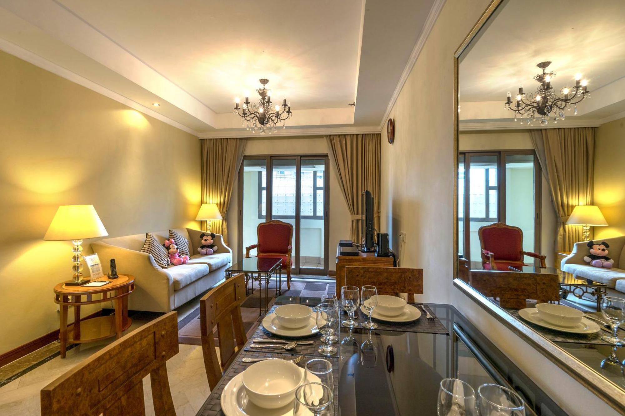 Deluxe Two-Bedroom Apartment